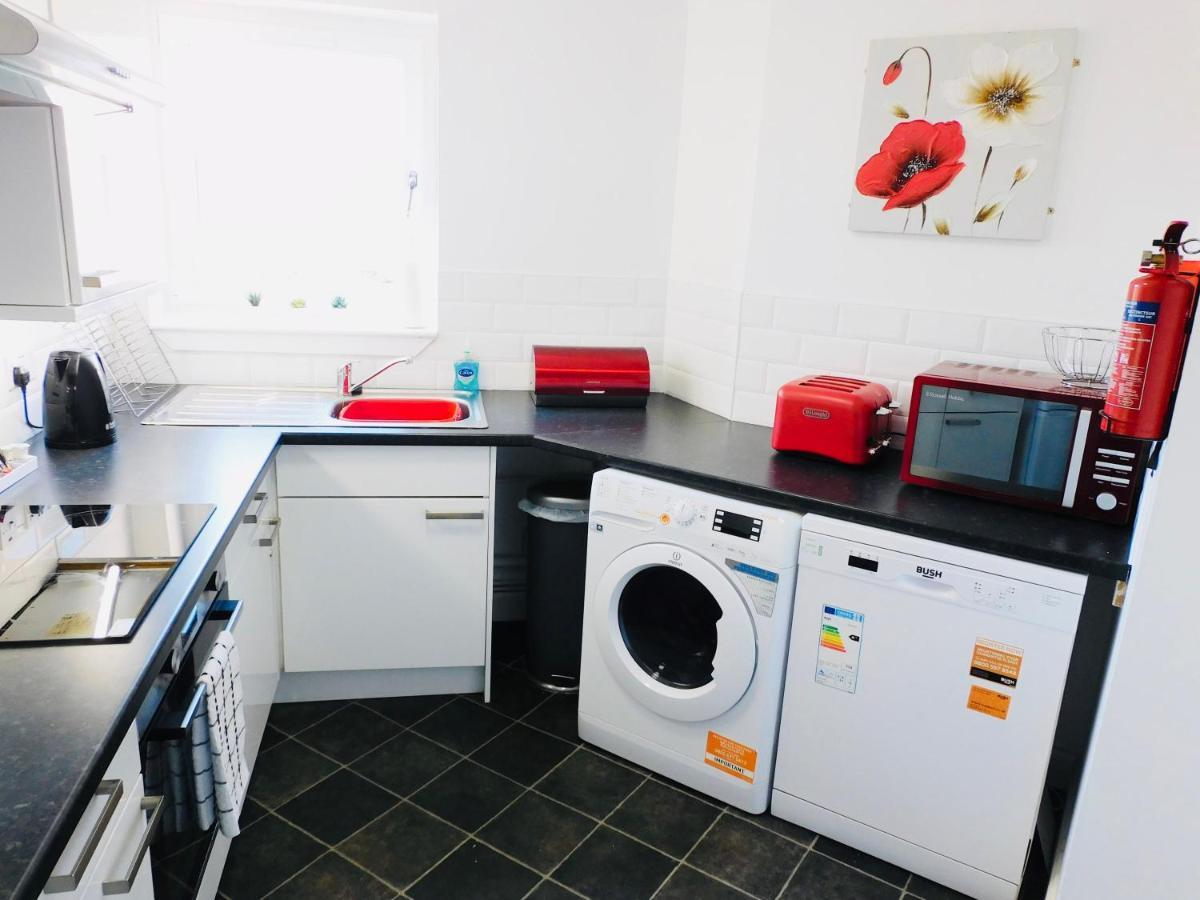 Beautiful 3 Bedroom Apt, Mins From Glasgow Airport, M8 & Sec Paisley Ngoại thất bức ảnh