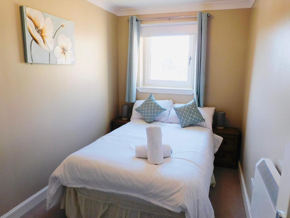 Beautiful 3 Bedroom Apt, Mins From Glasgow Airport, M8 & Sec Paisley Ngoại thất bức ảnh